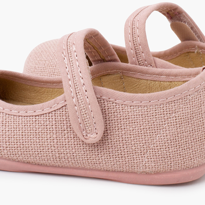 LINEN AND FIRST STEPS