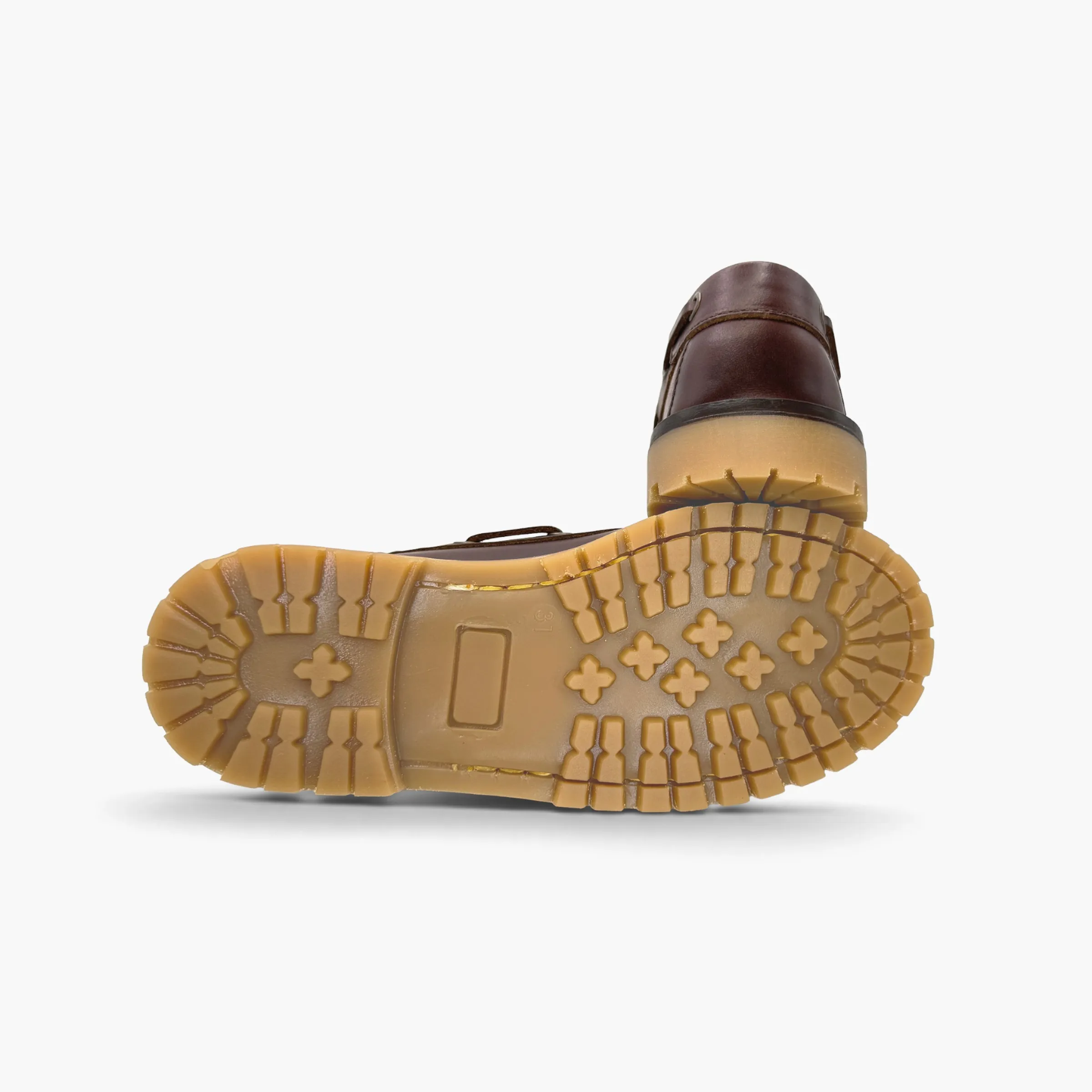 LUGGED SOLE