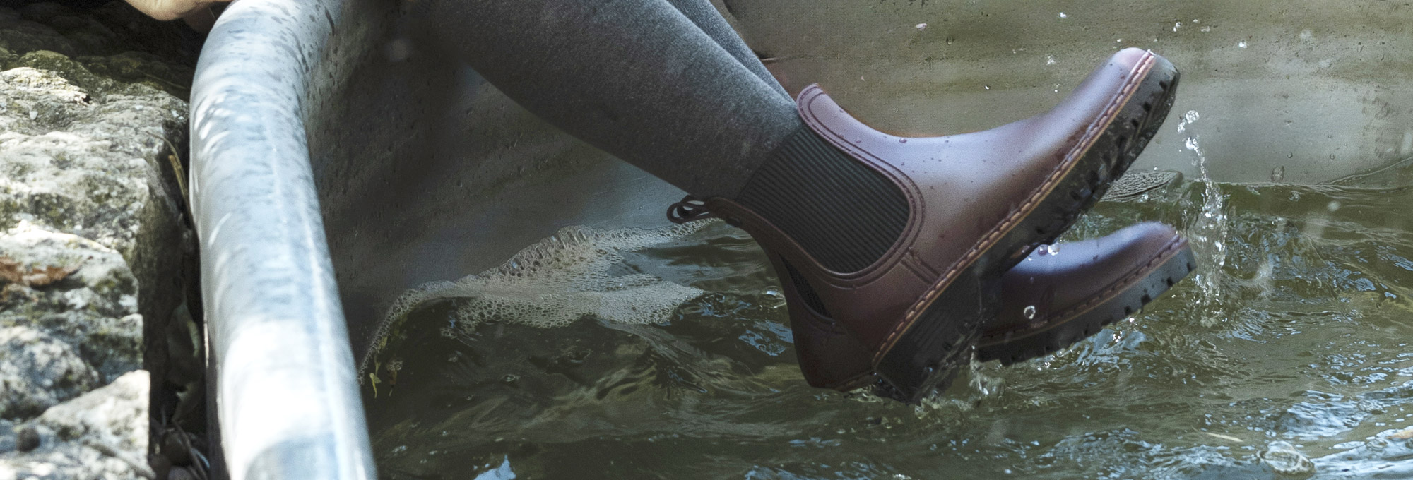 LAUGHTER UNDER THE RAIN